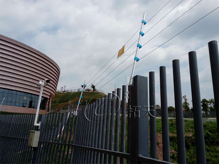 鐵藝圍牆安裝脈沖圍欄